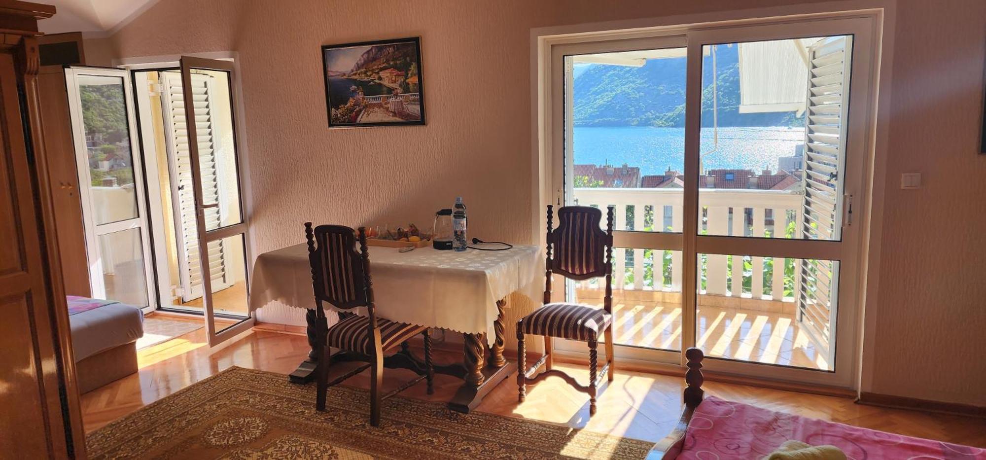 Lorena Rooms Risan Kültér fotó
